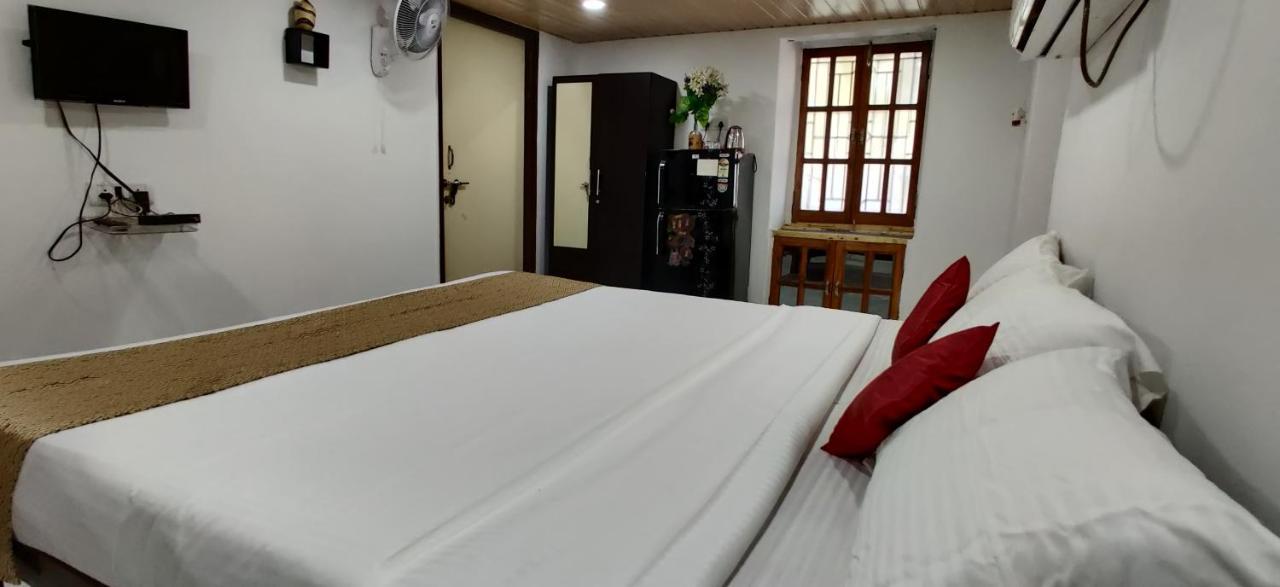 Hotel Mj Beach Resort Baga Extérieur photo