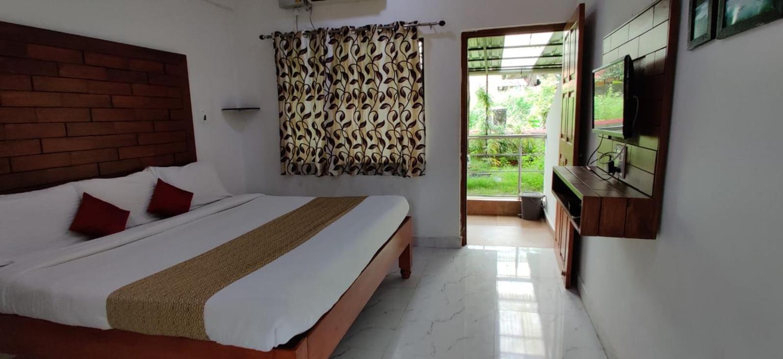 Hotel Mj Beach Resort Baga Extérieur photo